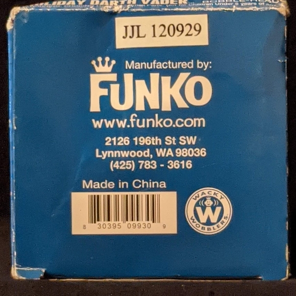 STAR WARS DARTH VADER HOLIDAY EDITION FUNKO POP - Picture 6 of 7